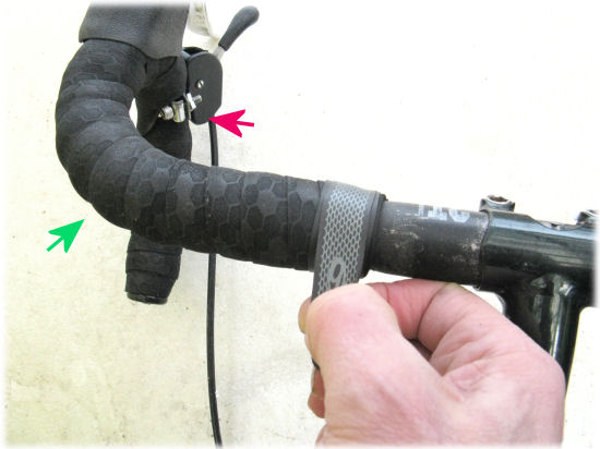 Schindeleffekt und heraus ragende Klemmbauteile bei gewickeltem Lenker