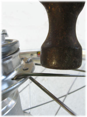 Datei:Hammer spoke fadedsm.jpg