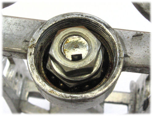 Innenleben des Pedallagers ohne Staubkappe